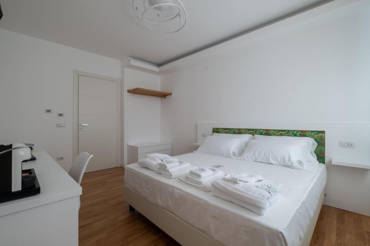 קליארי Helios Guest House מראה חיצוני תמונה