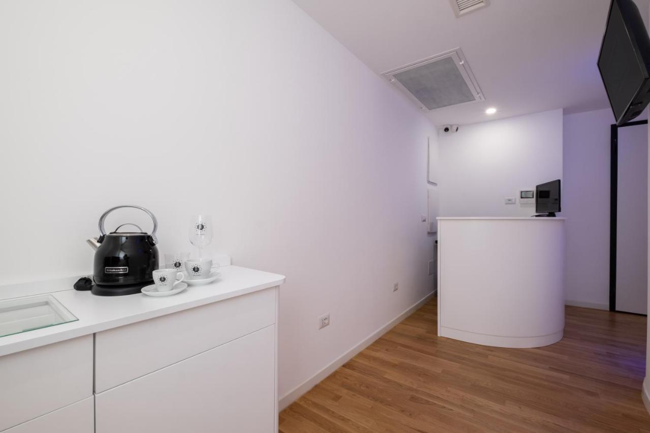 קליארי Helios Guest House מראה חיצוני תמונה